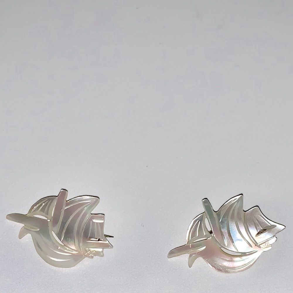 Mother of Pearl set of Vintage Pins / broaches